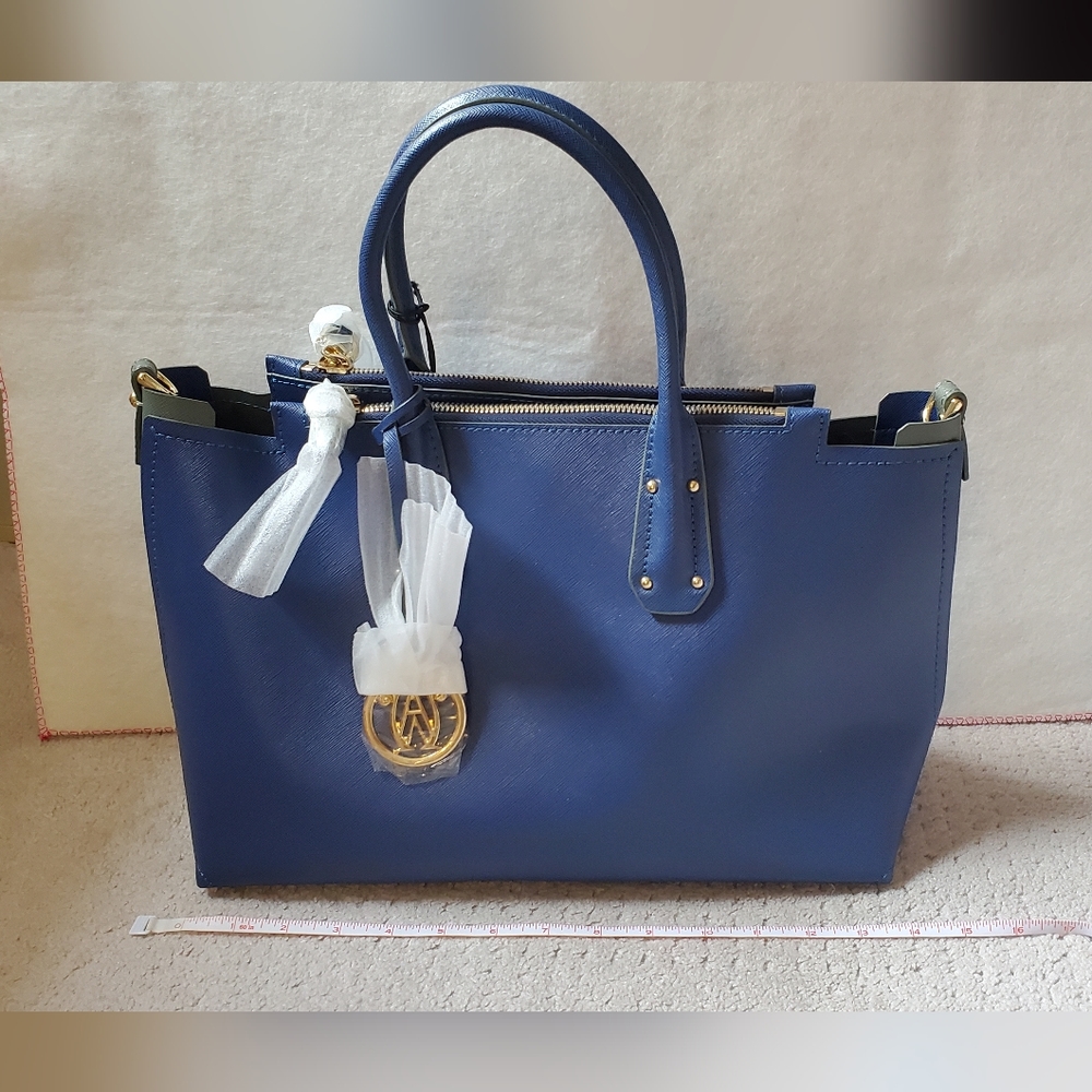 Saffiano leather blue hand bag with crossbody strap